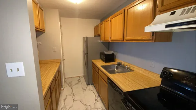 $2,350 | 2071 Alice Avenue, Unit 202, Oxon Hill, MD 20745