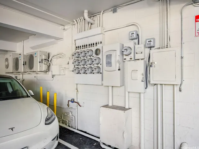 $5,588,000 | 54 Maluniu Avenue, Kailua, HI 96734