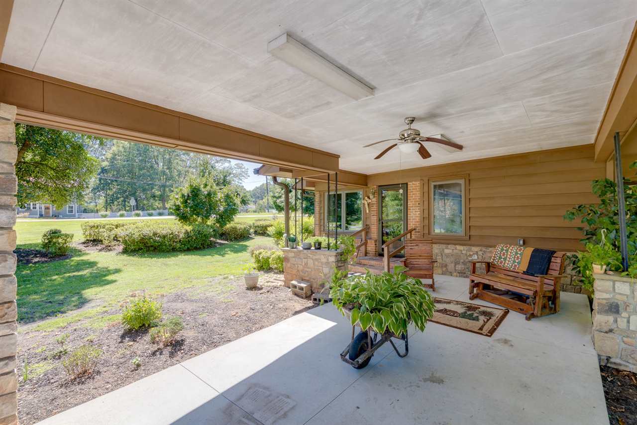 221 Redland Road Landrum, SC 29356 - Photo 4 of 31