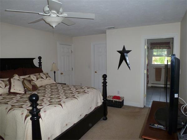 42 Rochester Road Carver, MA 02330 - Photo 9 of 24 Gallery Image 9