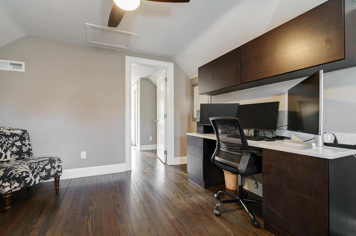 150 South Cassingham Road Columbus, OH 43209 - Photo 29 of 52 Office