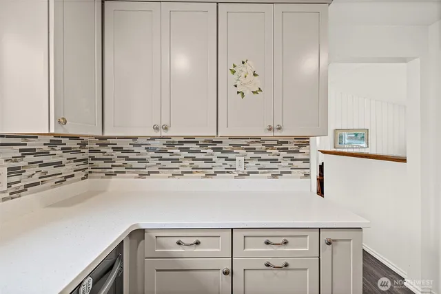 a view of utility room