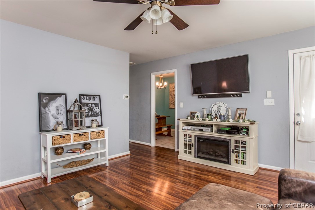 203 Cheadle Loop Road Seaford, VA 23696 - Photo 8 of 36 Gallery Image 8