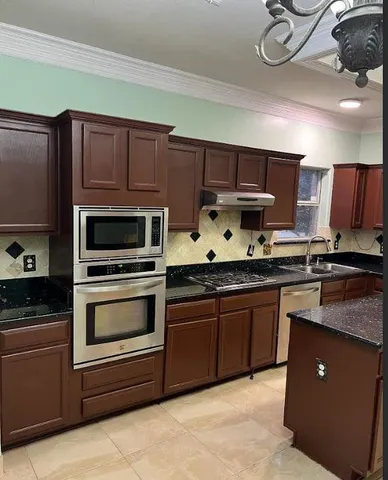 $2,900 | 7517 Centenary Drive, Rowlett, TX 75089