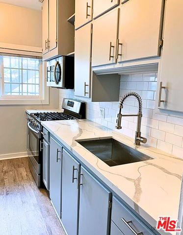 $2,595,000 | 832 Hilldale Avenue, West Hollywood, CA 90069