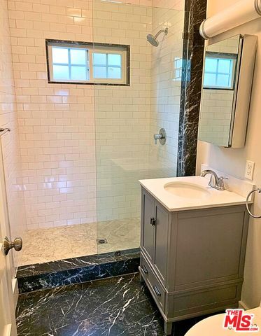 $2,595,000 | 832 Hilldale Avenue, West Hollywood, CA 90069