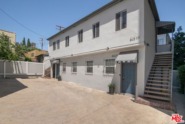 $2,595,000 | 832 Hilldale Avenue, West Hollywood, CA 90069