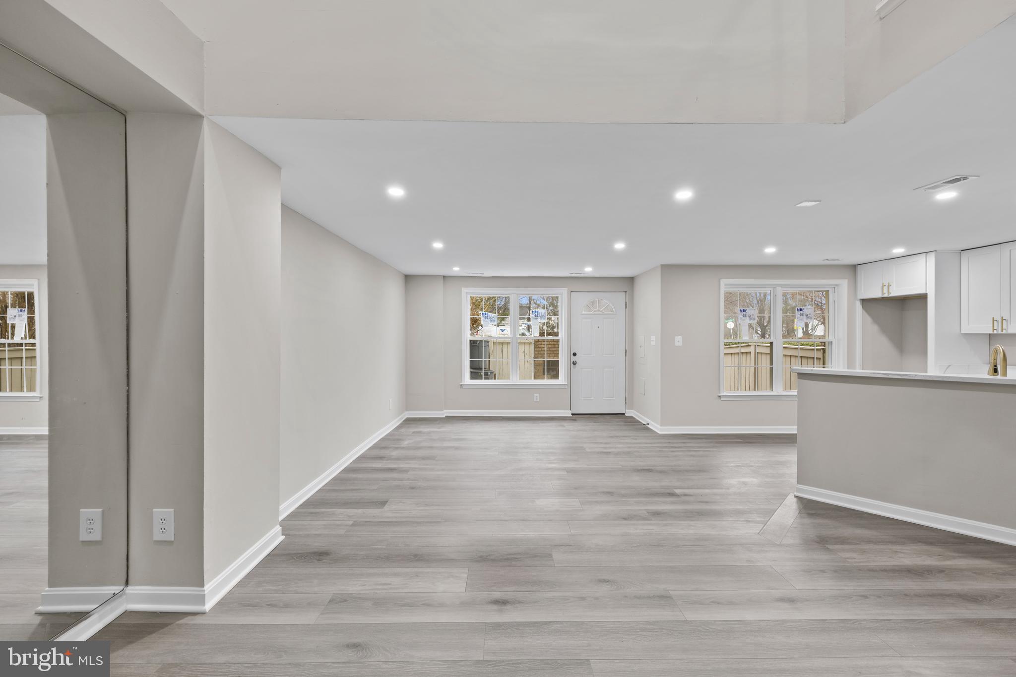 8705 Ferrysburg Way Gaithersburg, MD 20886 - Photo 14 of 38 Recessed lighting