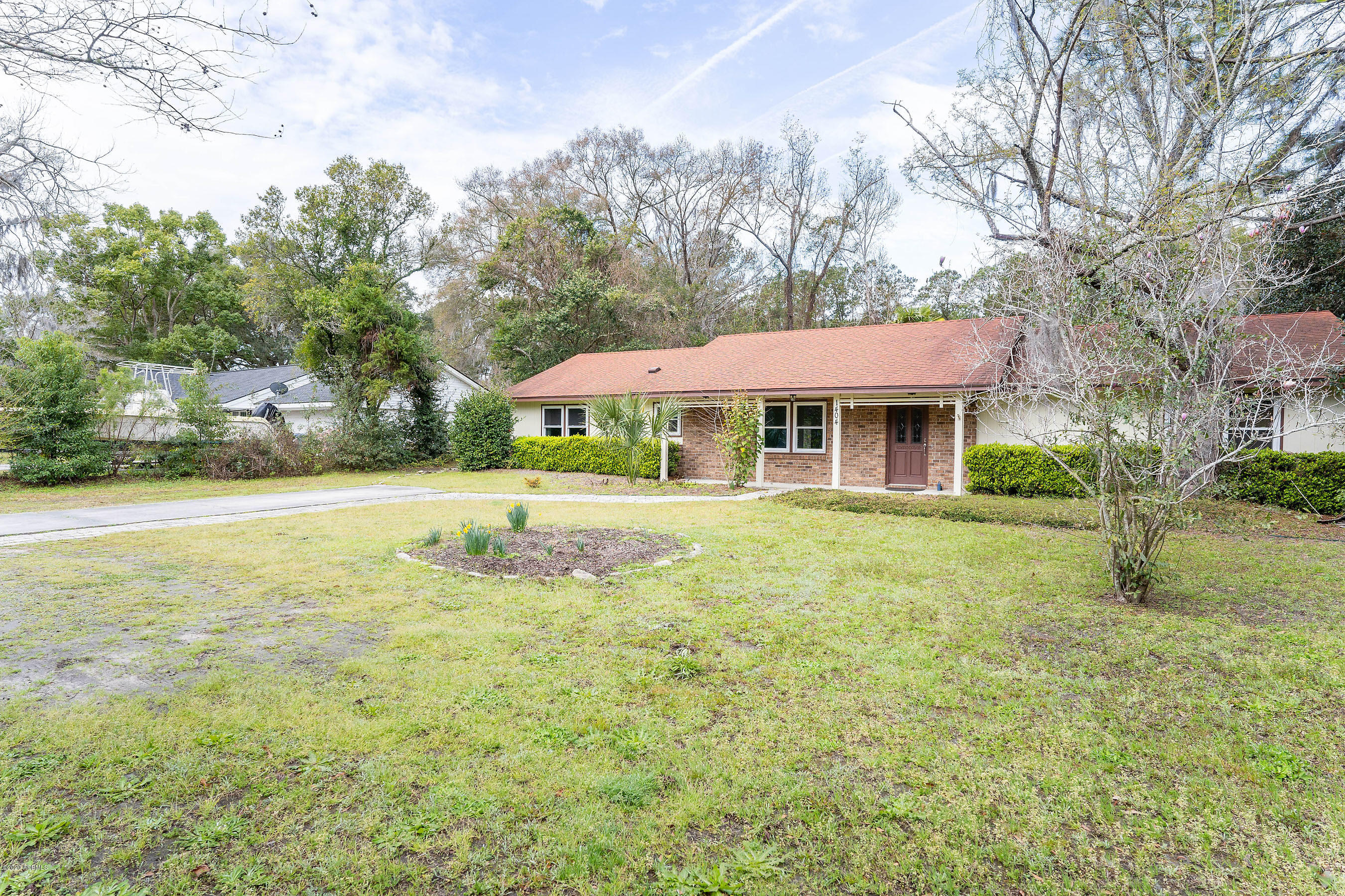 1404 Battery Creek Road Beaufort, SC 29902 - Photo 3 of 41 DSC00115-SMALL