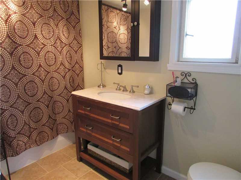 1061 North Whitmore Road North Huntingdon, PA 15642 - Photo 11 of 23 Full Bath.