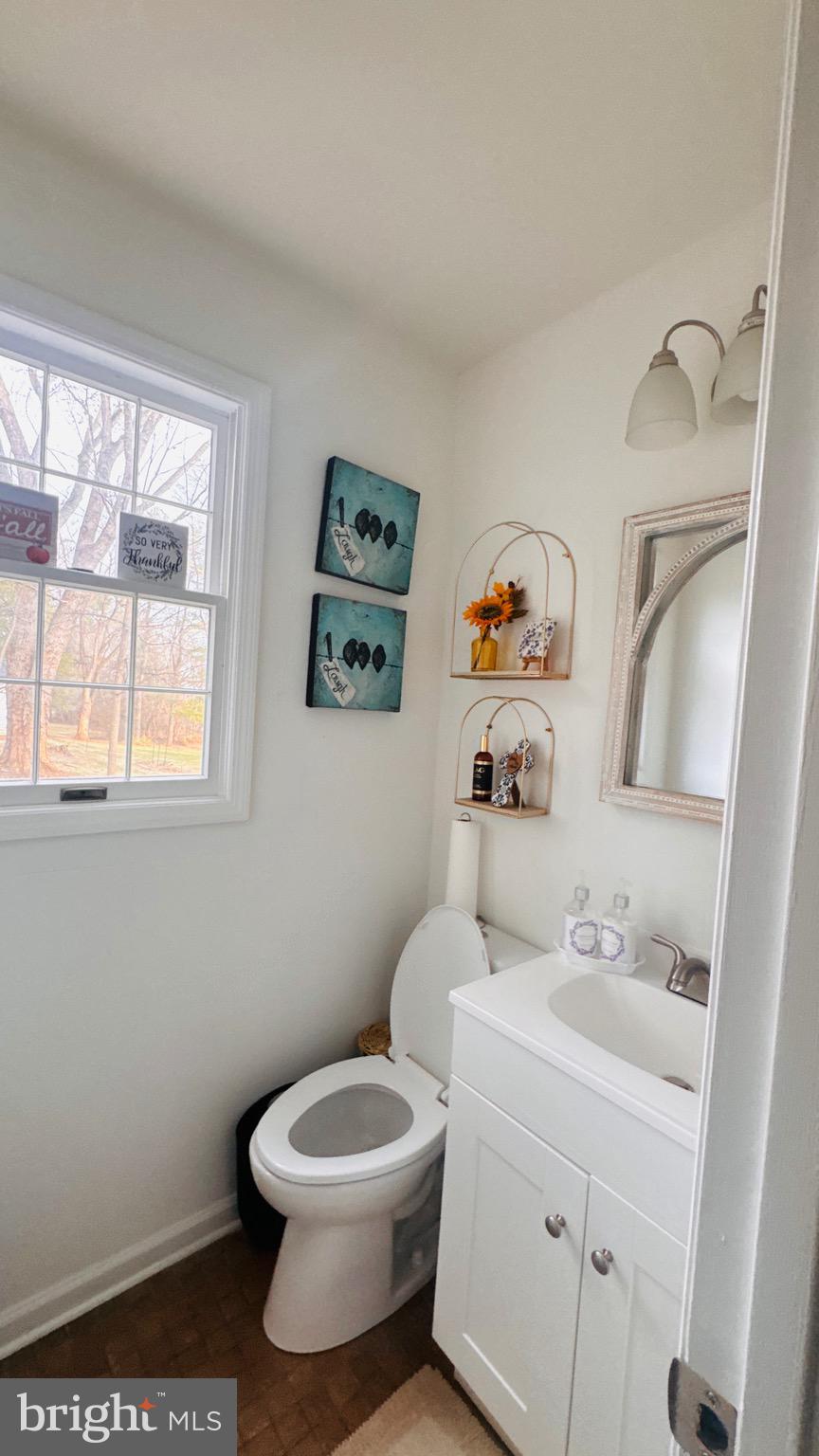 11472 Fox Hill Road Culpeper, VA 22701 - Photo 10 of 36