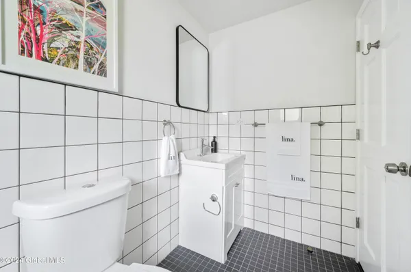 $575,000 | 5 Wawayanda Place, Middletown, NY 10940