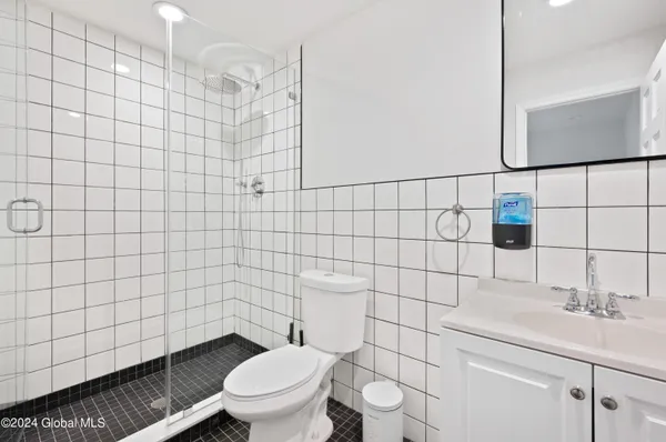 $575,000 | 5 Wawayanda Place, Middletown, NY 10940