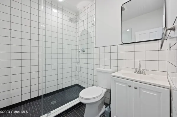 $575,000 | 5 Wawayanda Place, Middletown, NY 10940