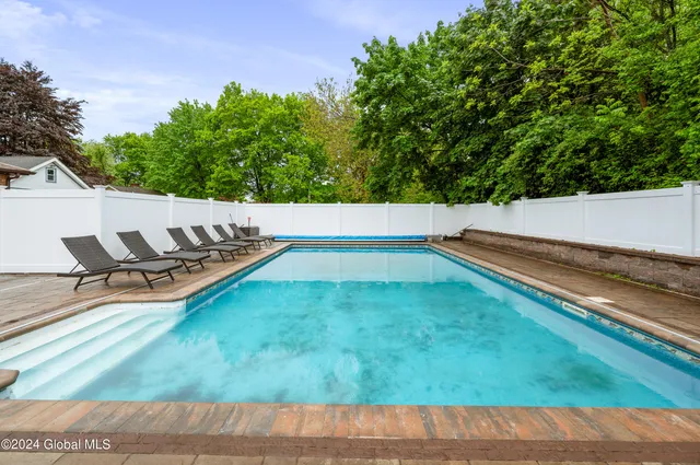 $625,000 | 5 Wawayanda Place, Middletown, NY 10940