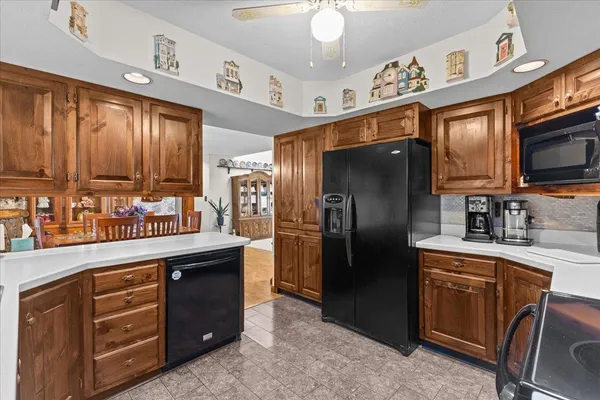 $579,900 | 445 South Main Street, St. Albans Town, VT 05478