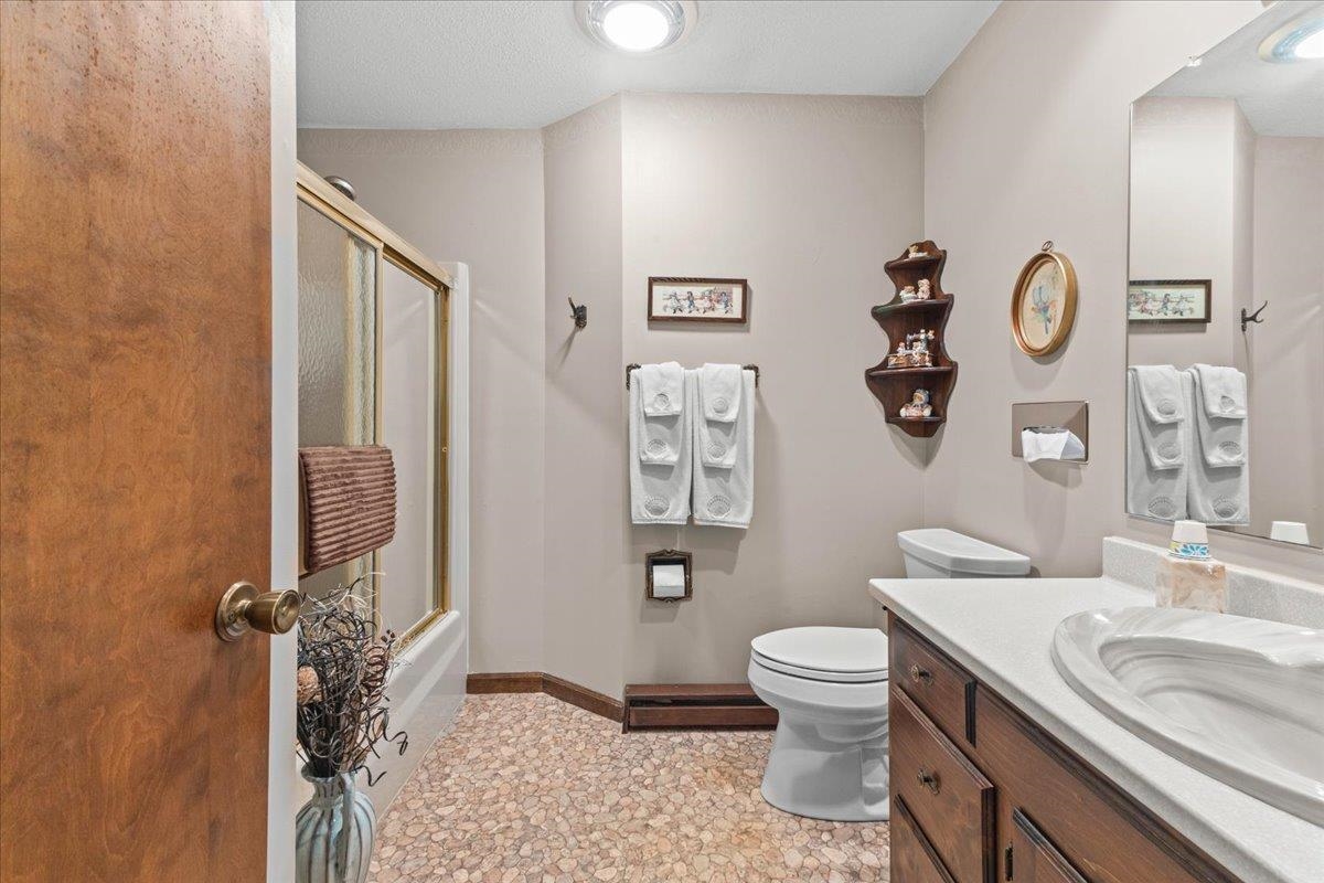 445 South Main Street St. Albans Town, VT 05478 - Photo 24 of 60