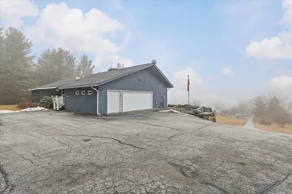 $579,900 | 445 South Main Street, St. Albans Town, VT 05478