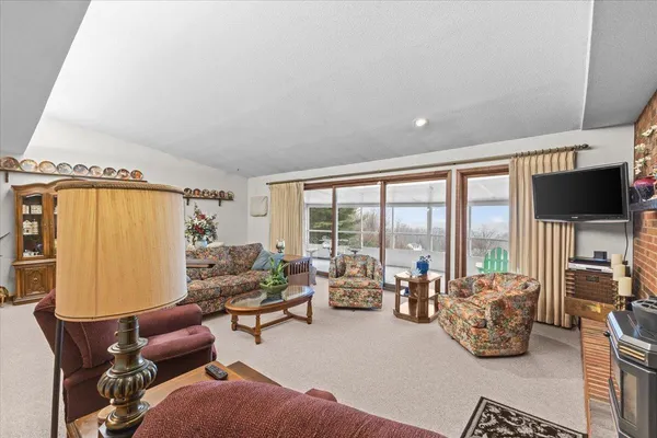 $579,900 | 445 South Main Street, St. Albans Town, VT 05478