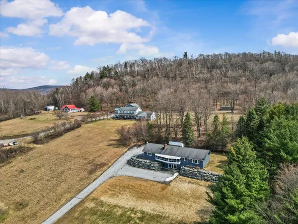 $579,900 | 445 South Main Street, St. Albans Town, VT 05478