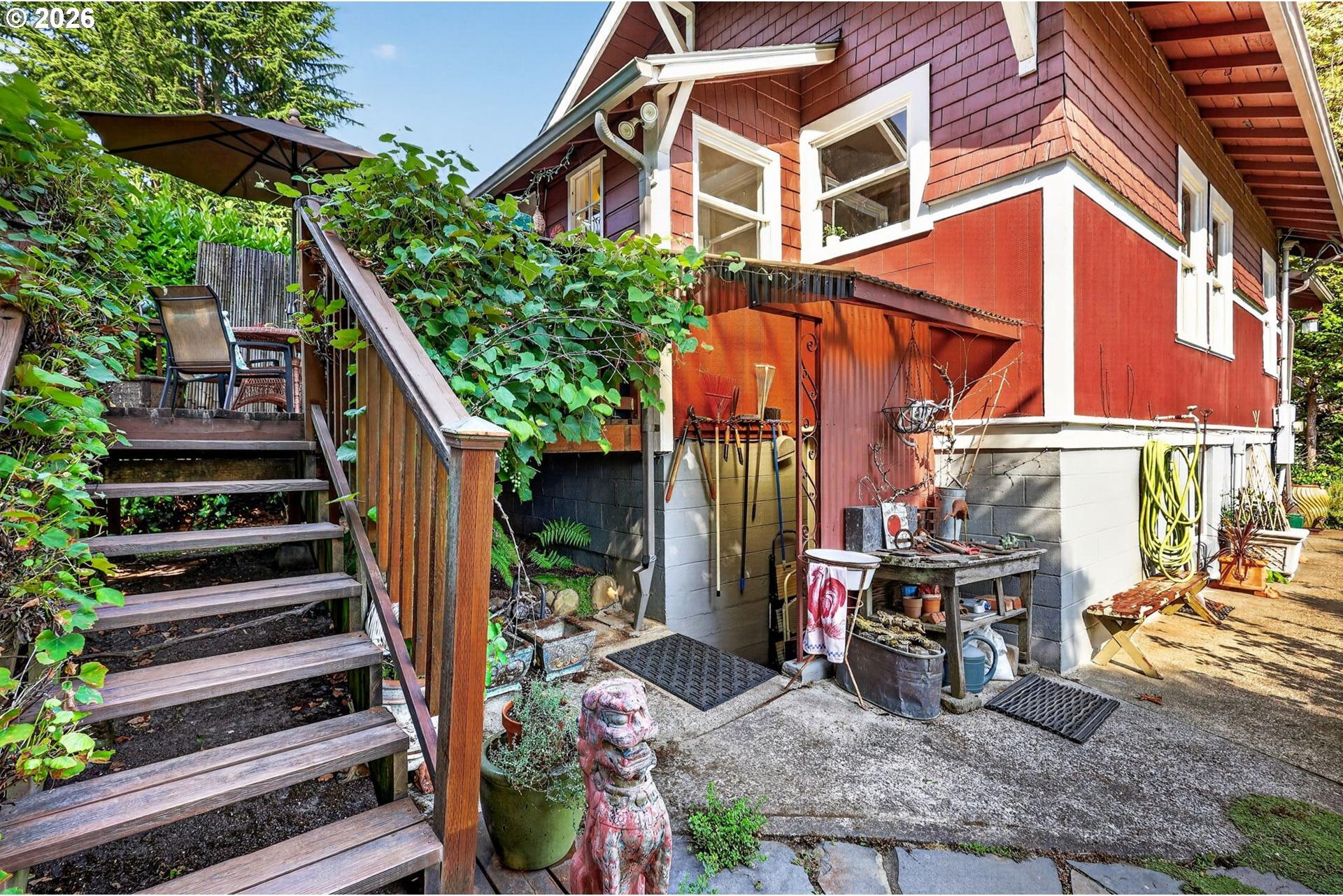 9225 Southwest Boones Ferry Road Portland, OR 97219 - Photo 36 of 48 Gallery Image 36