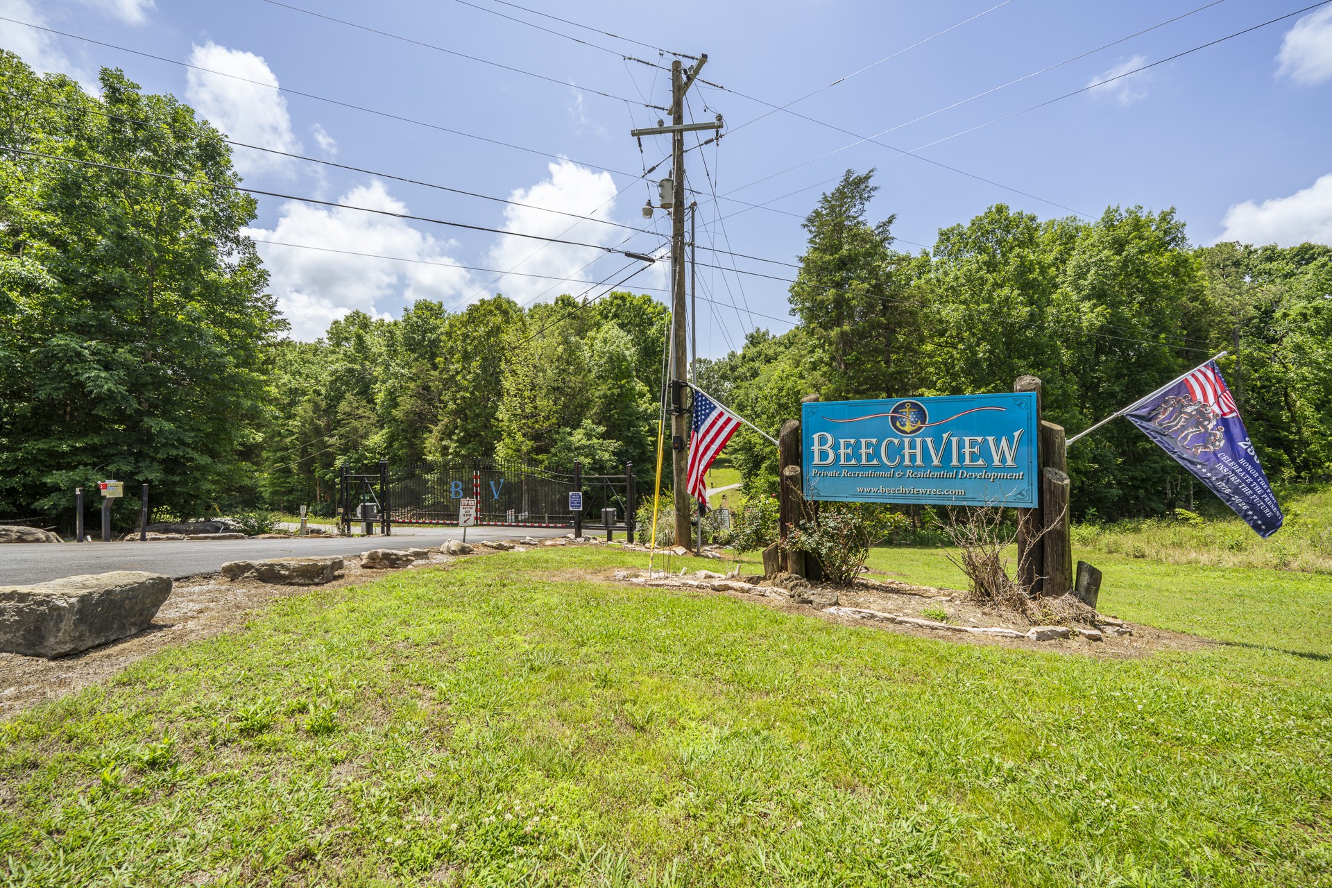 694 River Road Clifton, TN 38425 - Photo 7 of 26