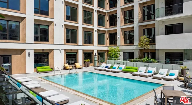 $3,889 | 10375 West Washington Boulevard, Unit 409, Culver City, CA 90232