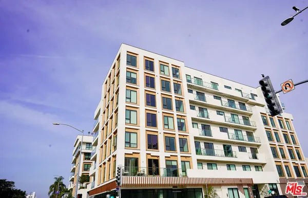 $3,956 | 10375 West Washington Boulevard, Unit 406, Culver City, CA 90232