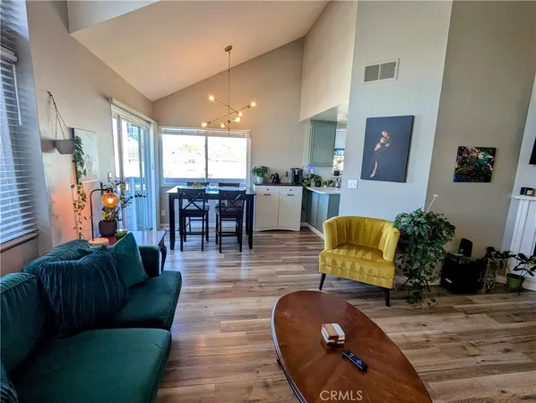 $3,150 | 26857 Claudette Street, Unit 134, Canyon Country, CA 91351