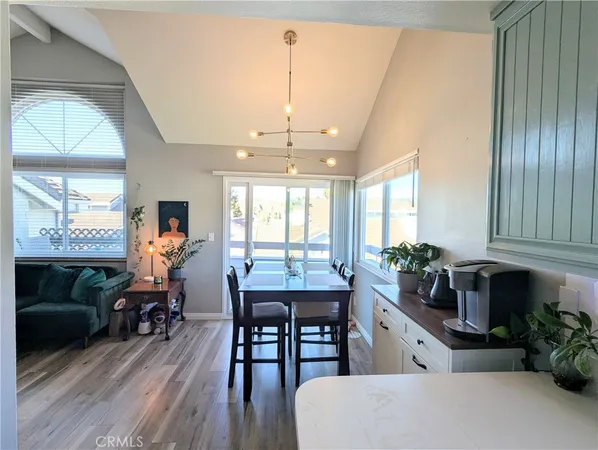 $3,150 | 26857 Claudette Street, Unit 134, Canyon Country, CA 91351