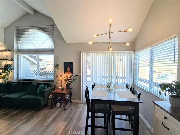 $3,150 | 26857 Claudette Street, Unit 134, Canyon Country, CA 91351