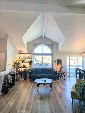 $3,150 | 26857 Claudette Street, Unit 134, Canyon Country, CA 91351