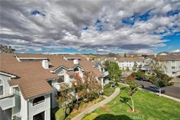 $3,150 | 26857 Claudette Street, Unit 134, Canyon Country, CA 91351