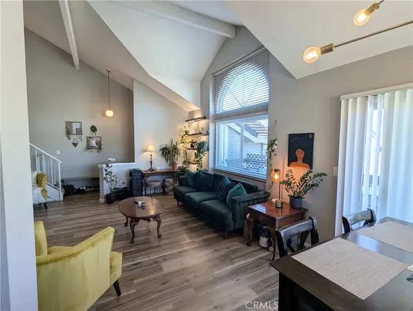 $3,150 | 26857 Claudette Street, Unit 134, Canyon Country, CA 91351