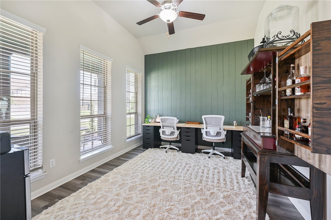 4264 Harding Way Bryan, TX 77802 - Photo 2 of 18