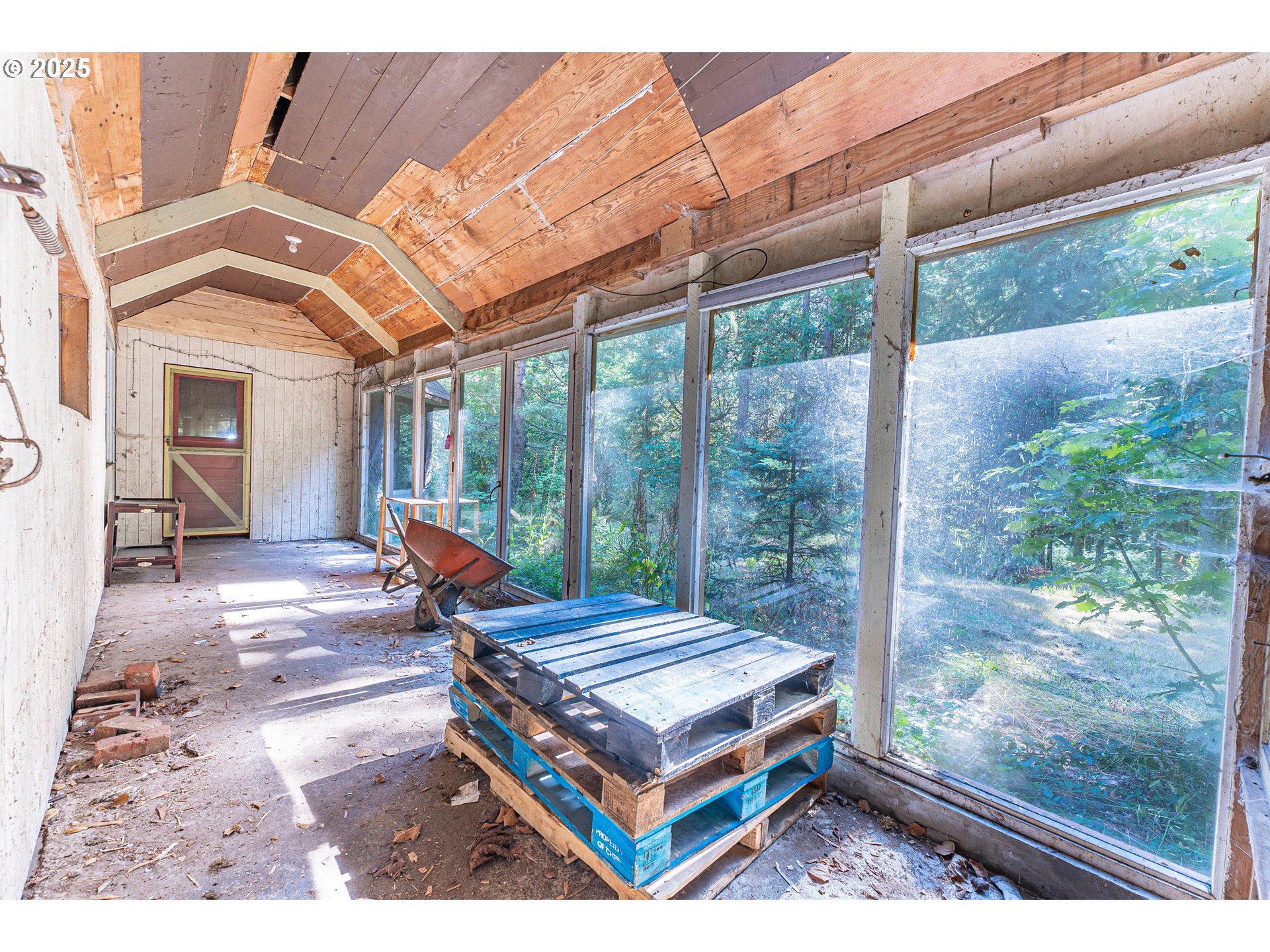 2220 Northeast Brower Road Corbett, OR 97019 - Photo 11 of 40 Sun Room