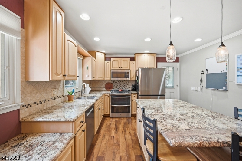 52 Roxbury Drive Kenvil, NJ 07847 - Photo 6 of 39