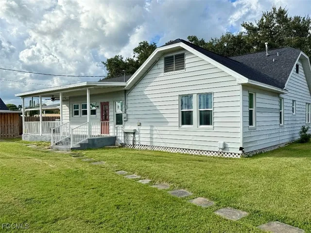$470,000 | 410 East Osceola Avenue, Clewiston, FL 33440