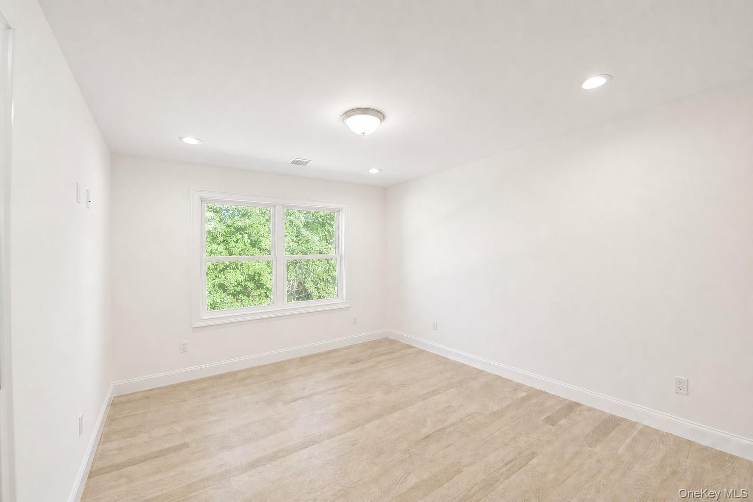 1320 R Street Elmont, NY 11003 - Photo 23 of 33
