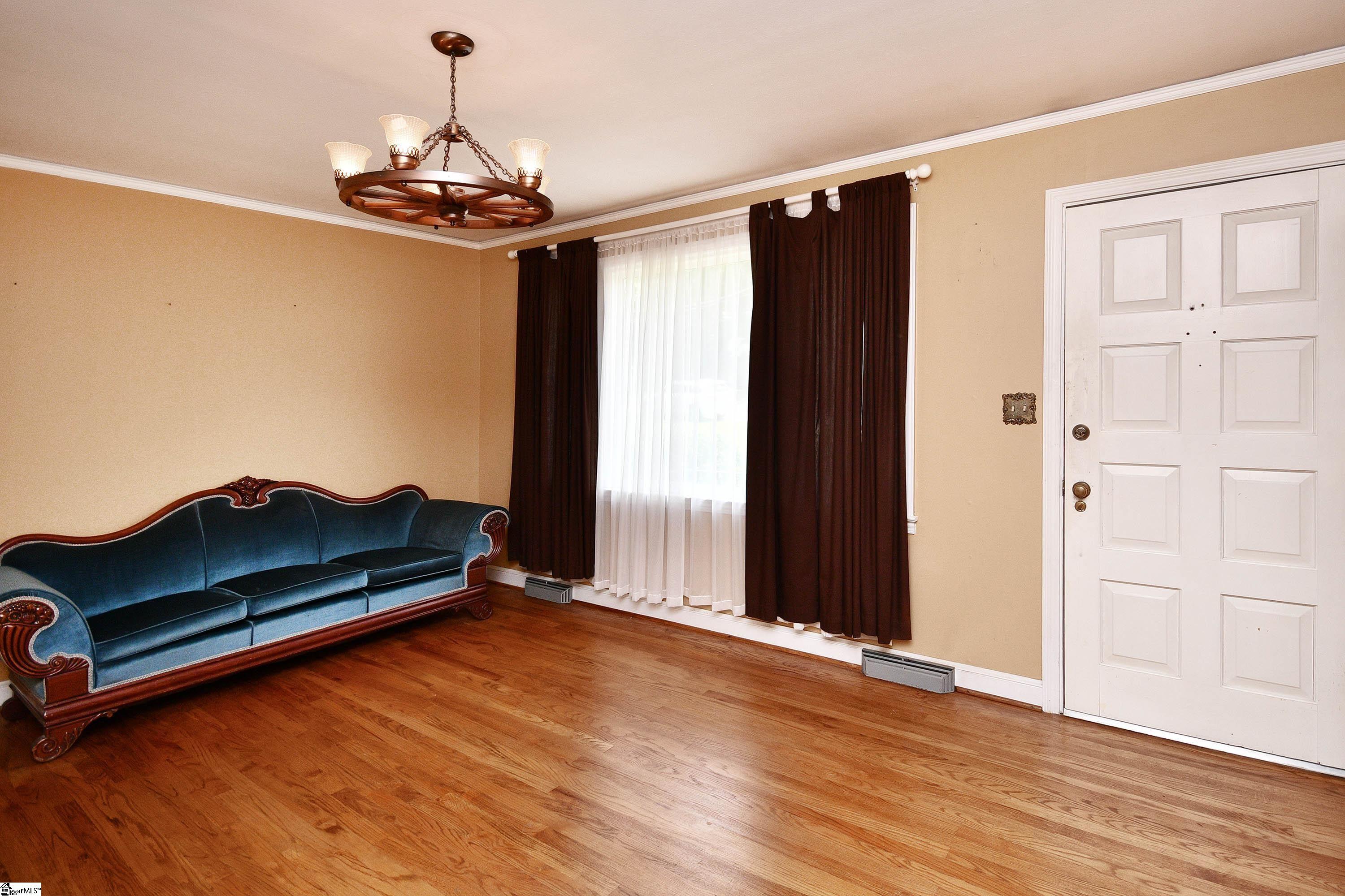 204 Jasper Street Easley, SC 29640 - Photo 3 of 35 Gallery Image 3