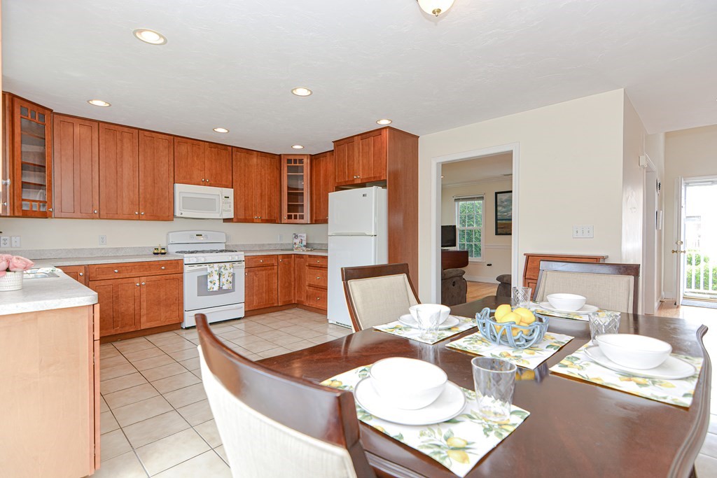 237 Pleasant Street, Unit 237 Norwood, MA 02062 - Photo 7 of 40