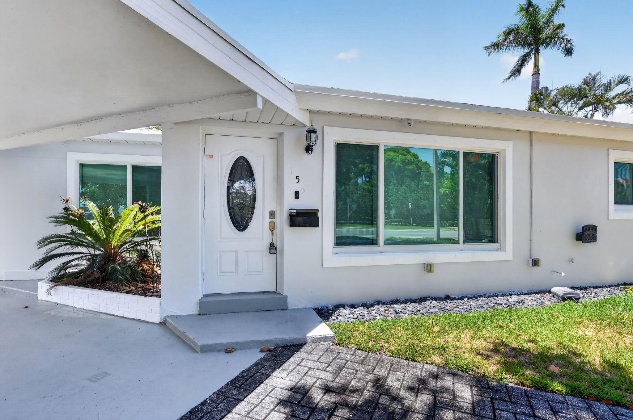 155 Northeast 20th Street Boca Raton, FL 33431 - Photo 6 of 32 4-web-or-mls-DSC_2719