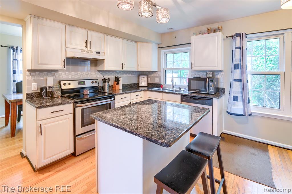 765 3rd Street Fenton, MI 48430 - Photo 13 of 49 Gallery Image 13