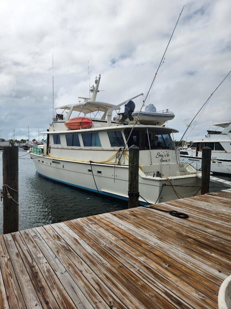6810 Front Street, Unit SLL1C AND SLL1D Stock Island, FL 33040 - Photo 7 of 25 a utility room with car parked