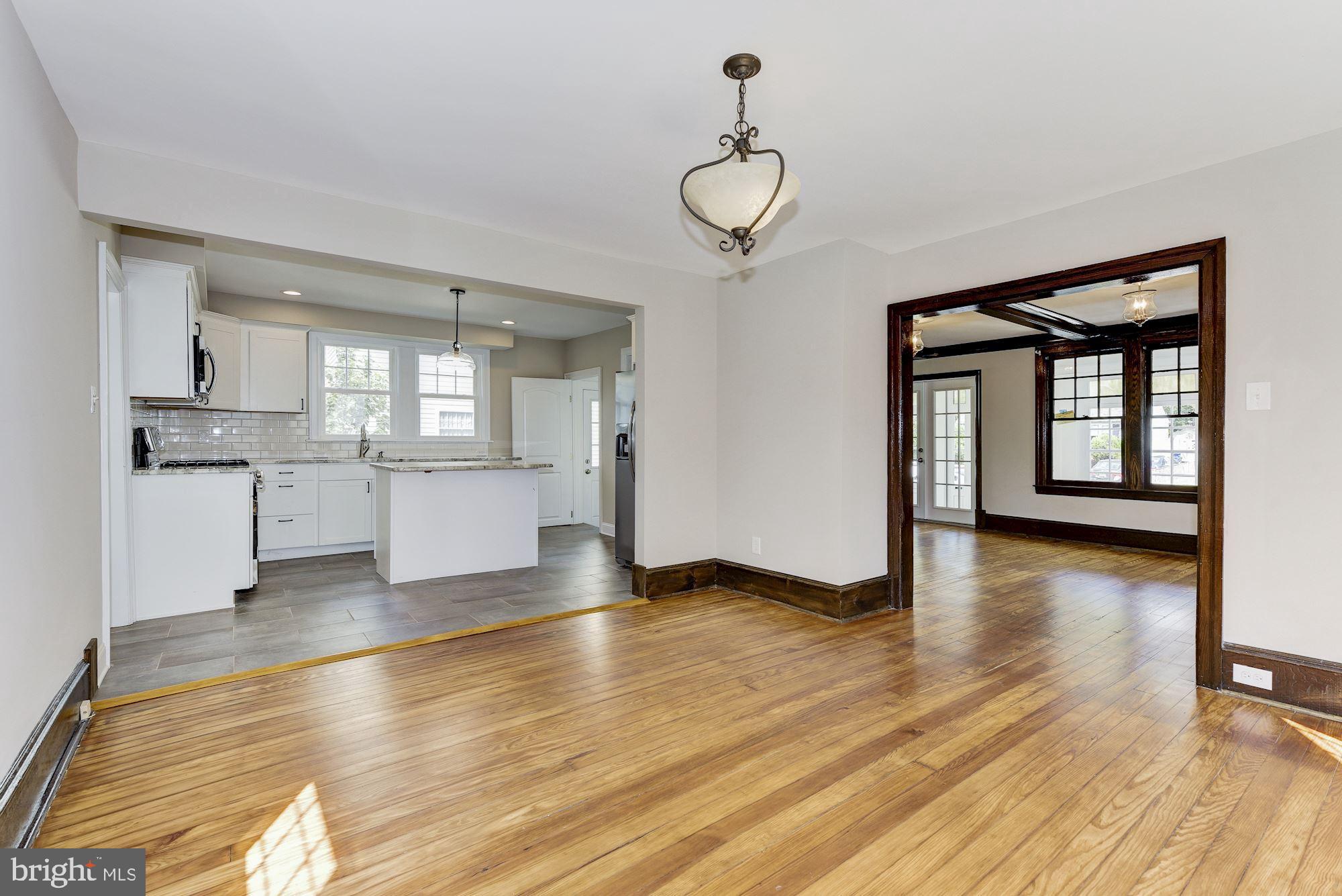 305 East Mill Road Maple Shade, NJ 08052 - Photo 8 of 21 Dining Room/Kitchen
