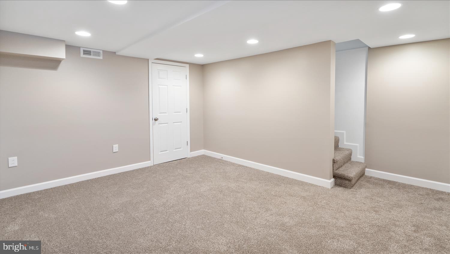 90 Berkshire Road Baltimore, MD 21221 - Photo 27 of 36