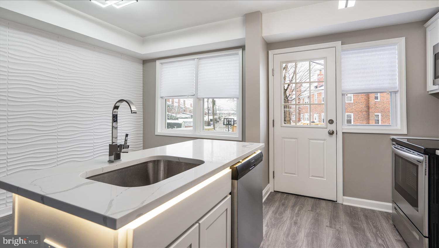90 Berkshire Road Baltimore, MD 21221 - Photo 6 of 36