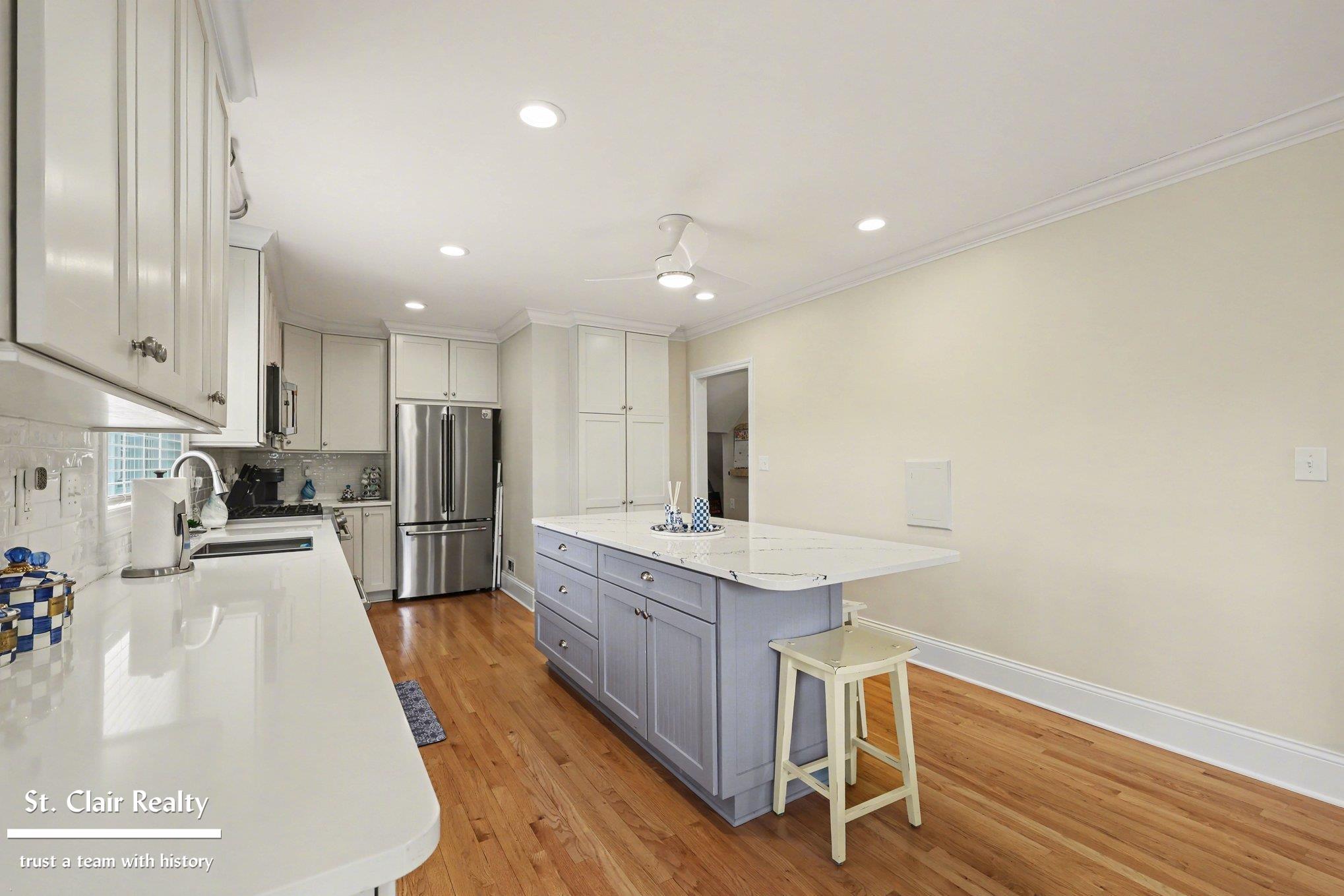 915 North Riverside Avenue St. Clair, MI 48079 - Photo 18 of 38