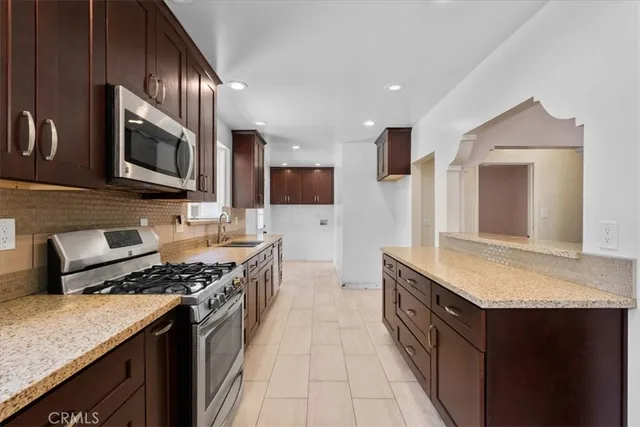 $559,997 | 3271 North I Street, San Bernardino, CA 92405