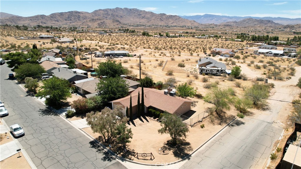23911 Tahquitz Road Apple Valley, CA 92307 - Photo 27 of 32